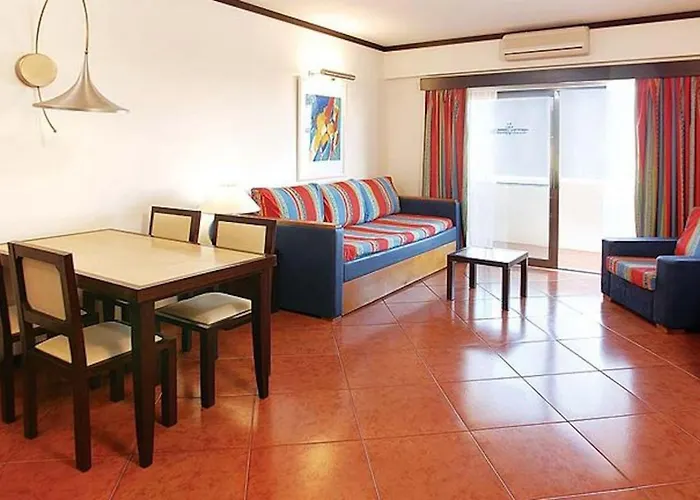 Perfect 1 Bedroom Apartment *